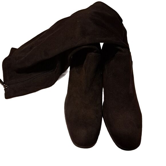 Kenneth Cole Reaction Dark Heeled Boots - Picture 8 of 11